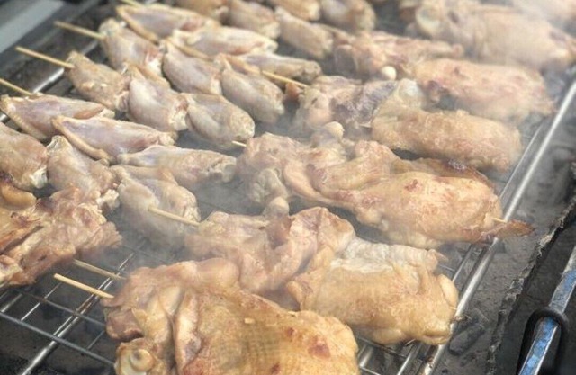 New cozy apartment, 300m away from MRT Suthisan station Unit *6