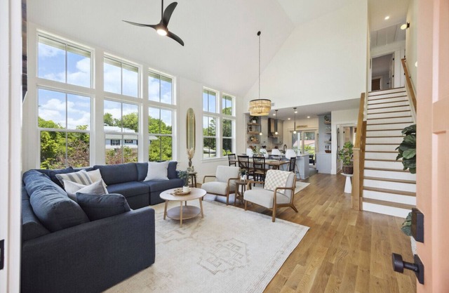 New Custom built 5 bedroom home-5 mins to Folly Beach