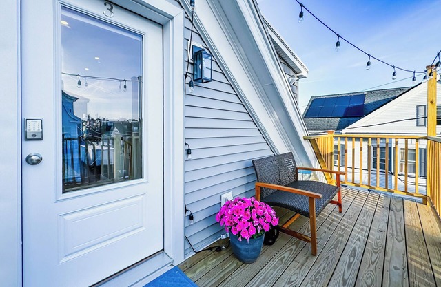 New Design - Walk to DNTN, Beauport, Beach, Train