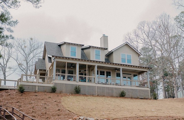 NEW DOCK! 3 BR | 3.5 BA + Loft on Lake Martin