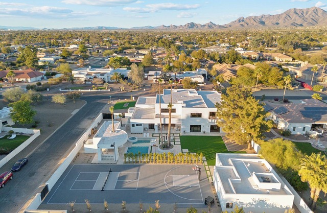 NEW ELITE RETREAT: Premier Destination for Corporate and Wellness Stays