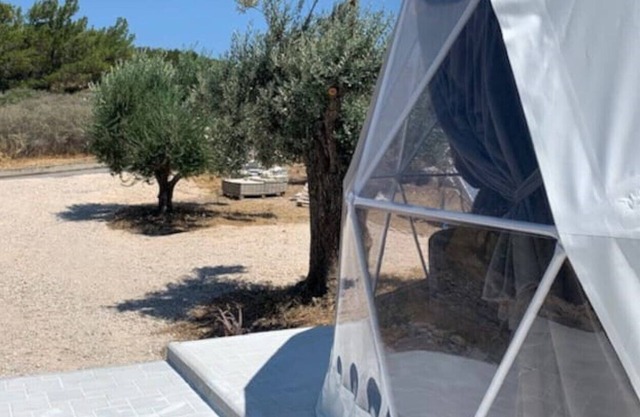 New Gorgeous Geodesic Dome next to Kopria Beach