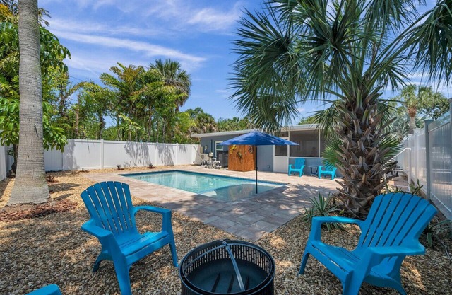 New Heated Pool! Beautiful home-Golf Cart Included!