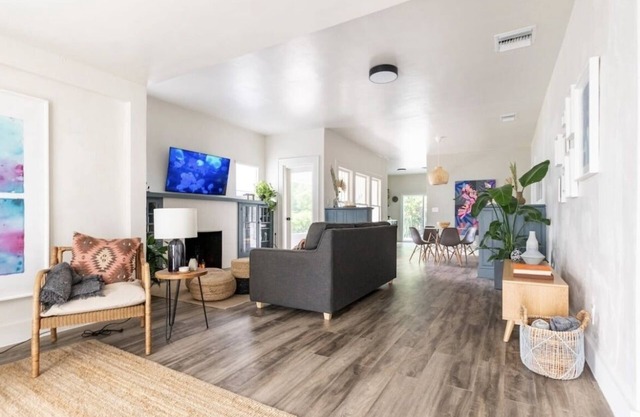 NEW HISTORIC HOME REMODELED 2 BLOCKS TO MIAMI DESIGN DISTRICT