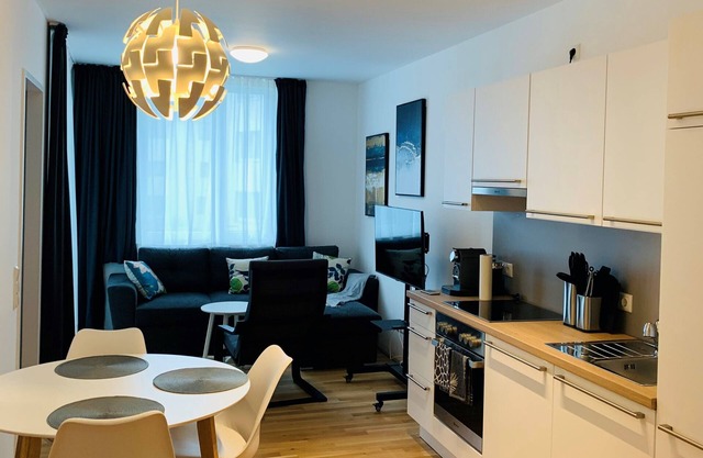 New holiday apartment - close to the center, quiet with parking space and loggia