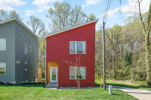 New Home! Minutes from Downtown, Duke & Hospital