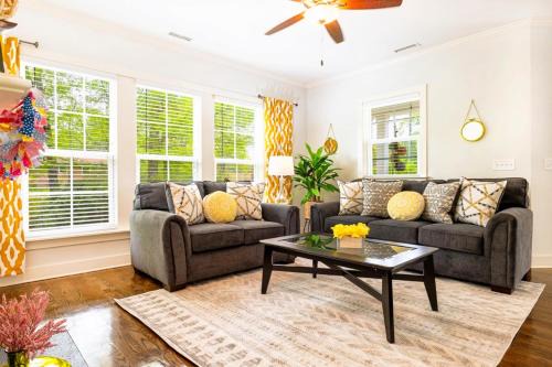 New Home w/Game Room near RDU airport/Duke/UNC/RTP/Mall in a quiet neighborhood