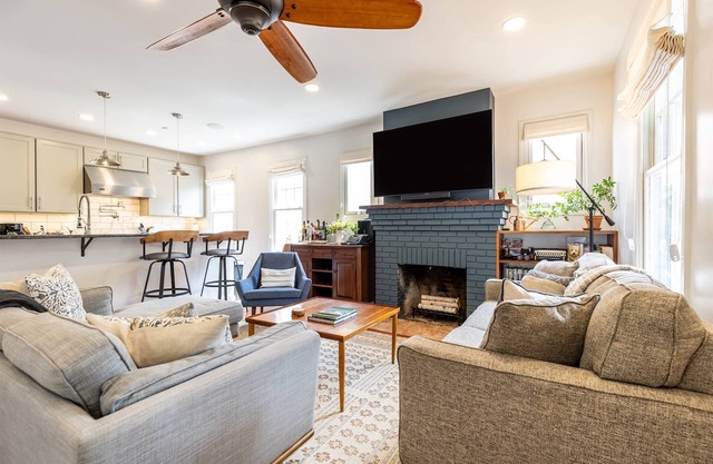 New Home w Luxe King Suite, Porch Vibes & Parking