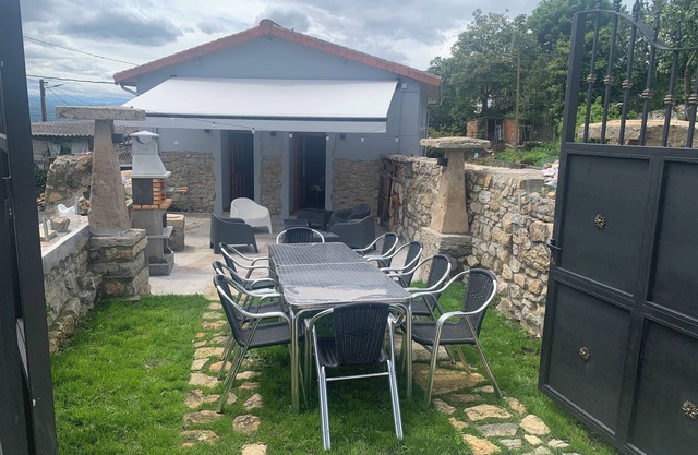 New house for rent complete with enclosed outdoor area, ping pong, barbecue, etc.