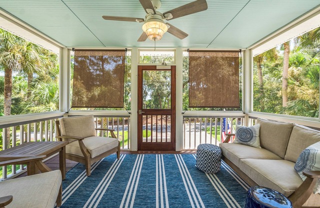 NEW - King Suite - Golf Cart - Park Pass - No Gate Fees - Pool Open thru 10/31