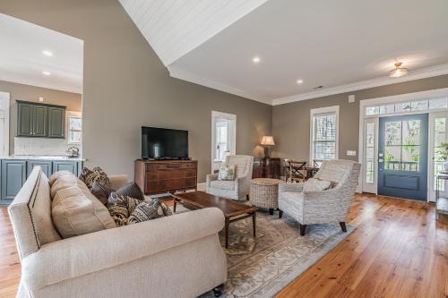 New Listing! - 3br/2ba on Harbor Island