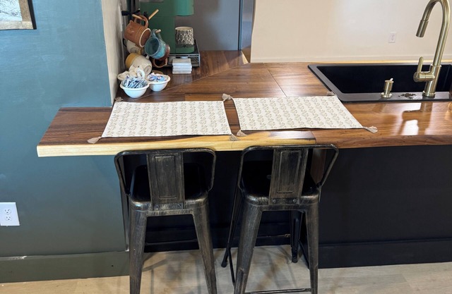 New Listing-Cozy Mountain Escape w/Mountain View