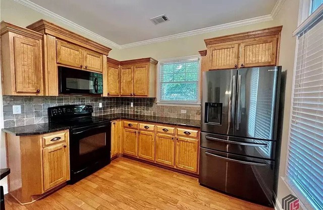 New listing for Game night luxury 2 bedroom 2 bath condo with walking to stores