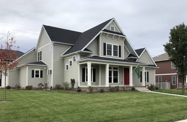 NEW LISTING! New Home - Only a 10 min walk to the ND Campusn