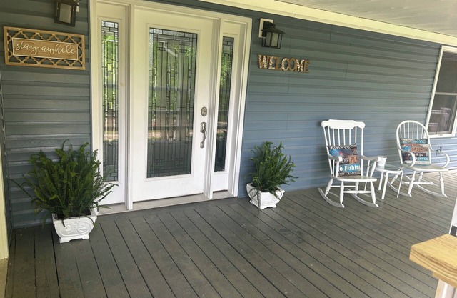 NEW LISTING: Spacious River Home Private Footage on South Fork Spring River