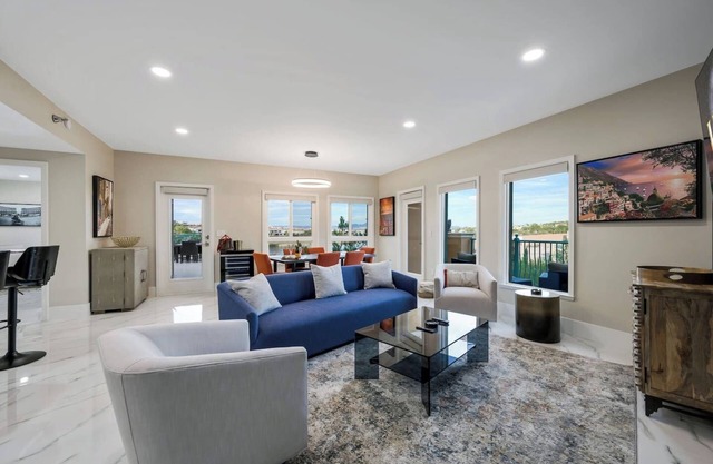 New Listing The Ideal Penthouse at Lake Las Vegas