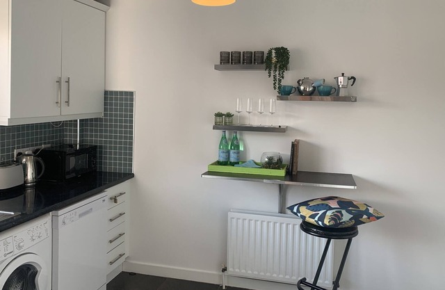 New listing - three bedroomed Townhouse close to City Centre.