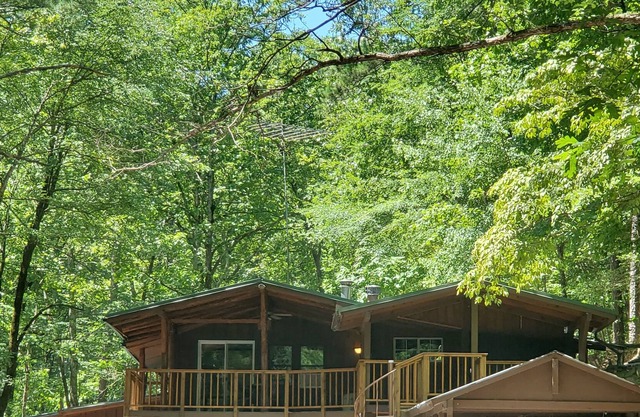 NEW Lower Nightly Rates! Large Private Home on Lake Ouachita! No Admin Fees!