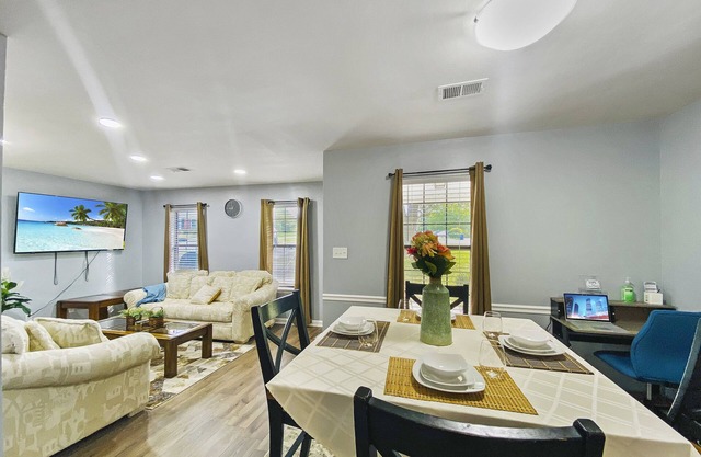 NEW! Luxe Cottage w/Fireplace < 10 Mi to Augusta