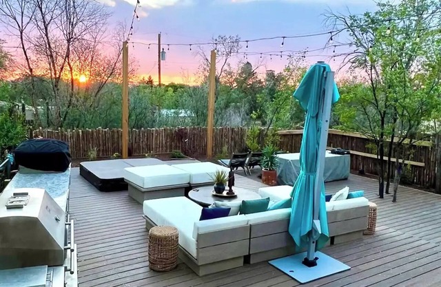 New Luxurious Home Near Plazan