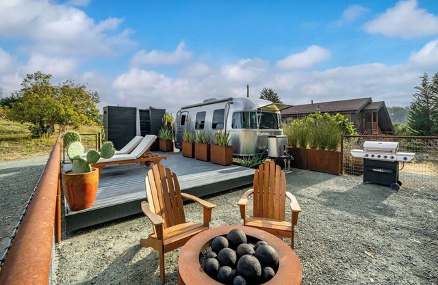 New: Luxury Airstream Experience on 5 Acres!