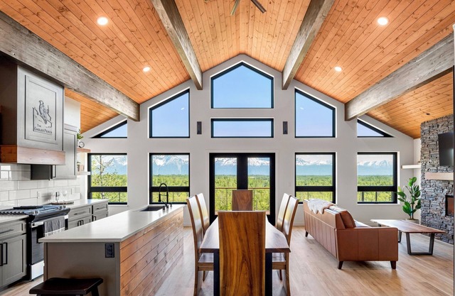 *NEW* Luxury Living close to popular hiking & skiing in Palmer Wasilla
