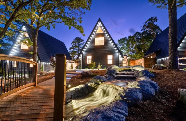 New Modern A-Frame Cabin w/Pool Near Hot Springs