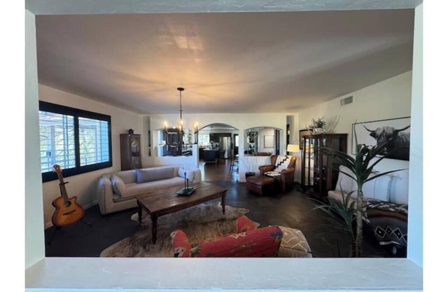 *NEW* Mtn view retreat! Pets! 3 min Dtwn/Pooltable