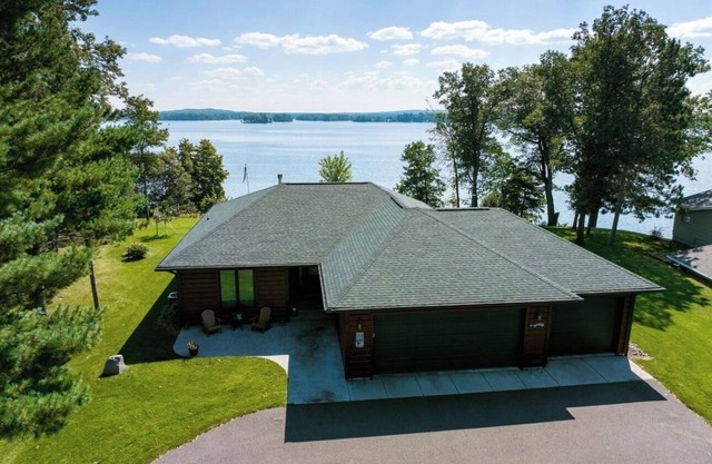New Nautical Neighbors Lake Home on Spooner Lake, sleeps 16