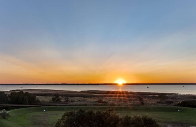 NEW! Oceanfront!, 3Bd, Beach, Pool, Hot Tub, Boat