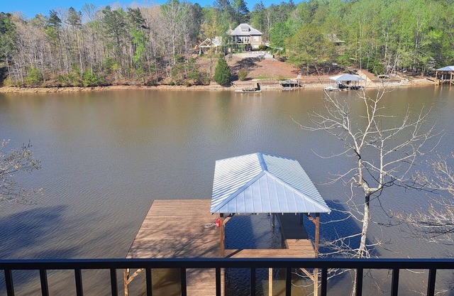 New on the Market 6bd/4.5ba Sleeps 16