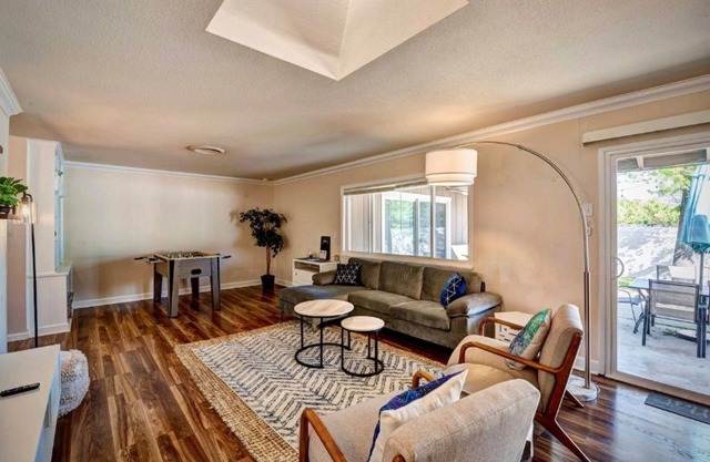 ✨ *NEW* Peaceful Modern Retreat w/BBQ 🍗 Pool 🌊 Foosball ⚽️