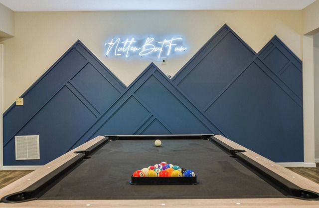 NEW! Pool Table, Ping Pong, PAC-Man - In Massanutten Resort - Sleeps 14
