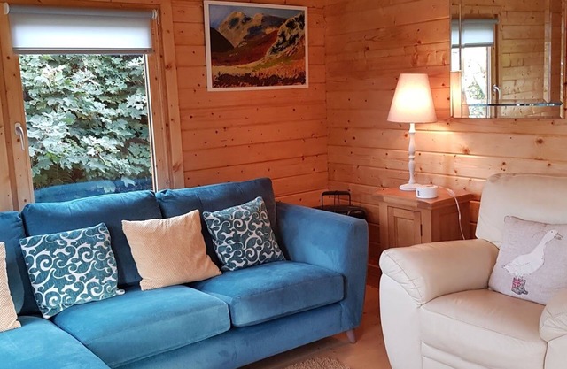 NEW PROPERTY Log Cabin, Amazing View, Warm and Comfortable