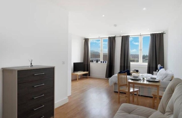 New Refurb Private Large Studio