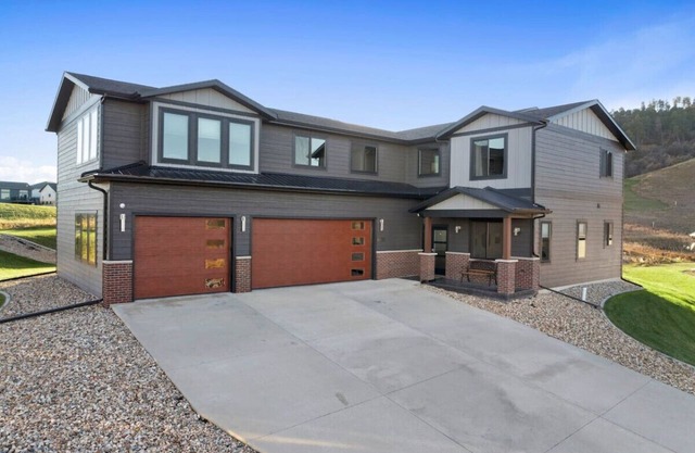 New Spearfish 5 Bedroom Home