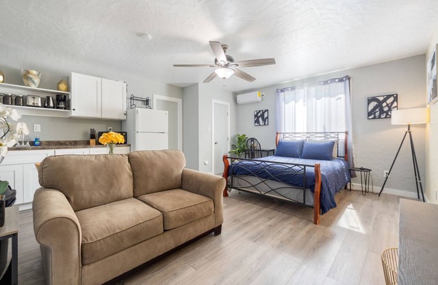 NEW Studio in Citrus Heights w/Parking!