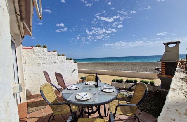 NEW Studio Lena - LUXURY SEA VIEW APTS FREE WIFI, A/C, SAT TV, POOL,