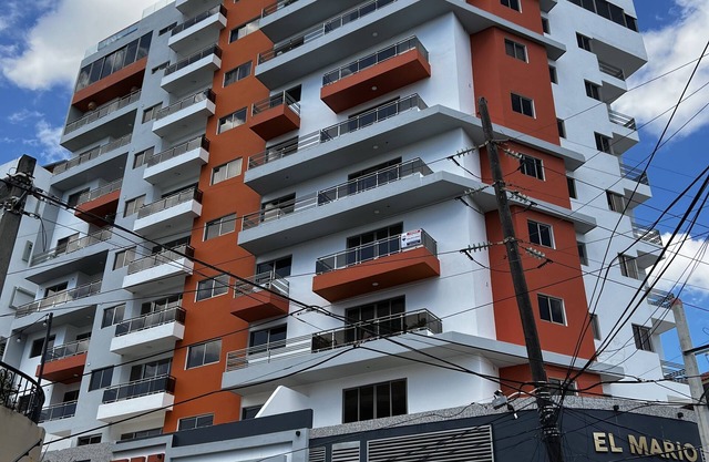 New! Stylish and Centric 2BR near Downtown Center