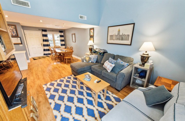 NEW! Stylish Notre Dame Condo | Sleeps 6
