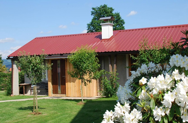 NEW: the Wolkenreich Junior Suite in the garden house