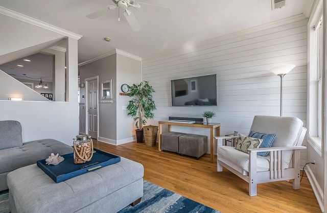 New to rental market! Overlooking marina on Fripp Island