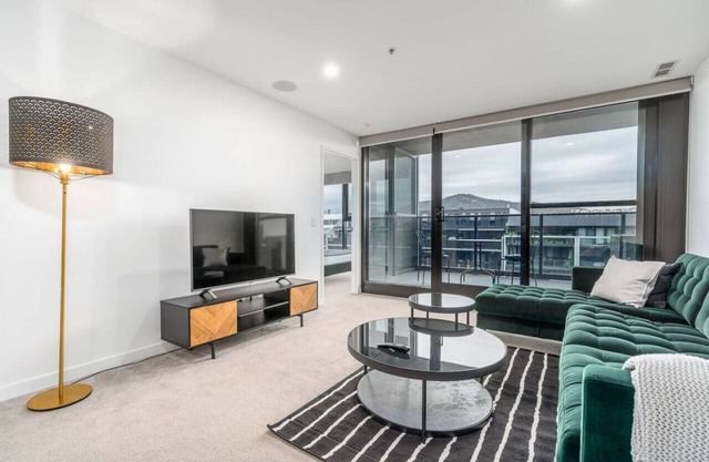 New to VRBO: Ideal 2BR Apt in the Heart of Braddon