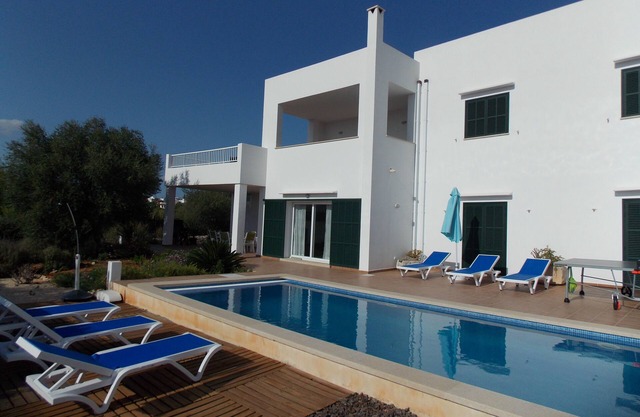 New Villa With Private Pool At Walking Distance From The Centre/Beach