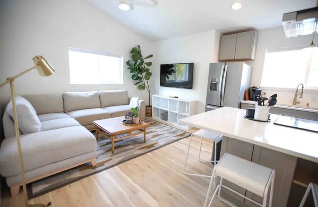 New West End (Downtown) Bungalow