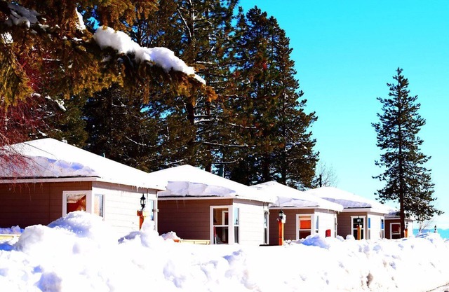 New Years ON THE LAKE @ classic Tahoe resort