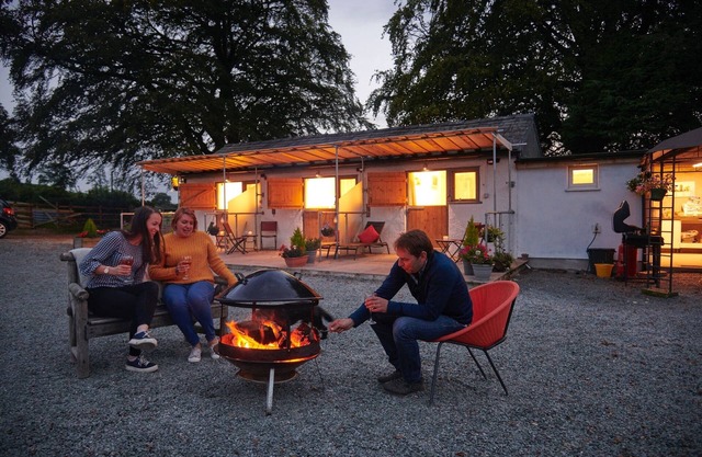 Newlands Farm Stables - Stable 1,2,3 group Booking