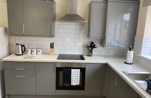 Newly Built 3 bedroom house with ample parking 2