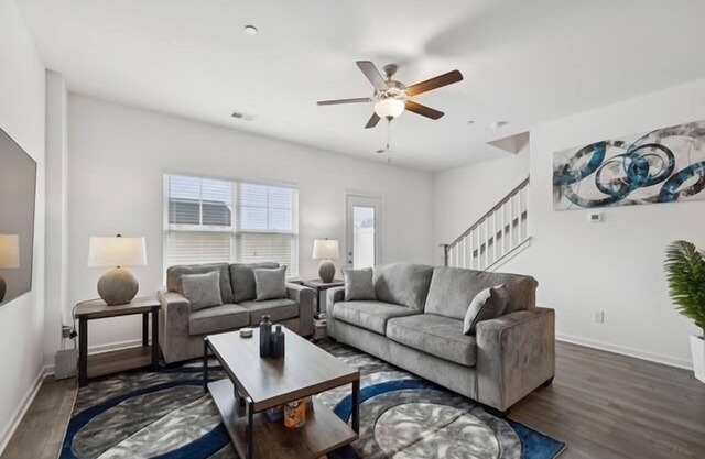 Newly built Charming 3-bedroom townhome with amenities Spring Hill