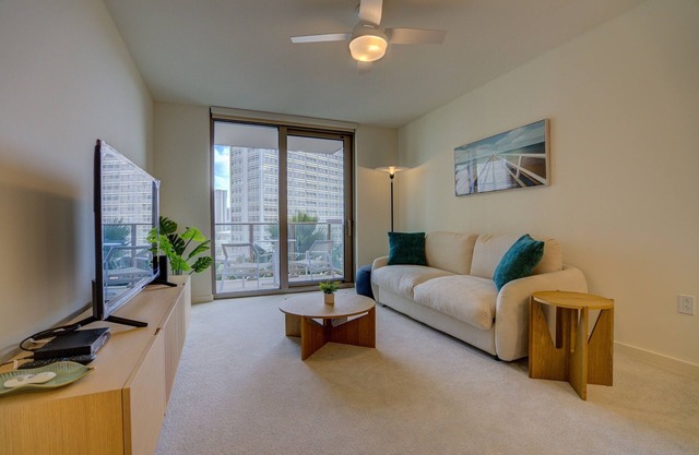 Newly Built, Hottest Condo at "Sky Ala Moana" 10th Floor 1 Bedroom (SAW1005)